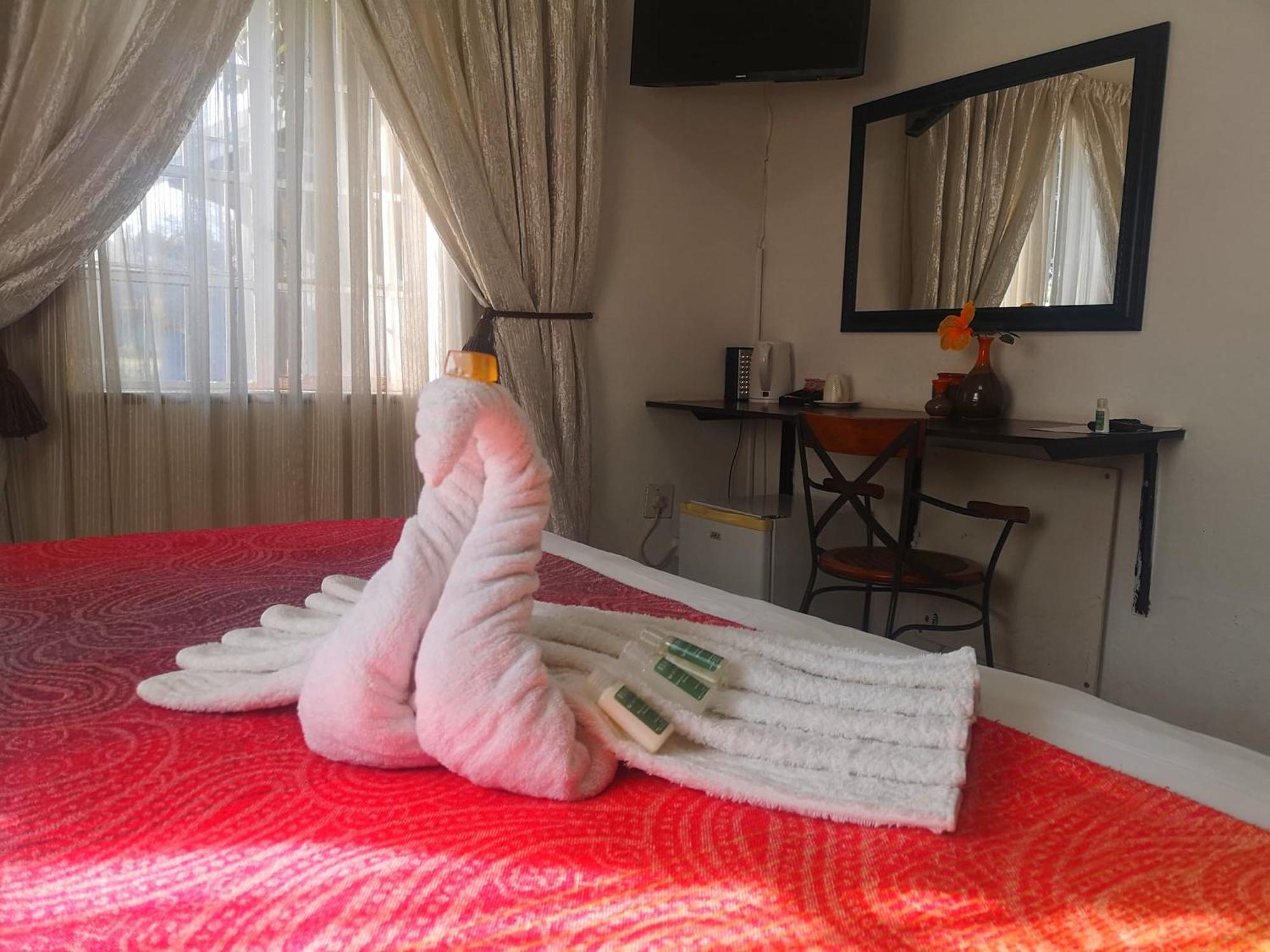 Elsjes Guesthouse Kempton Park Bagian luar foto