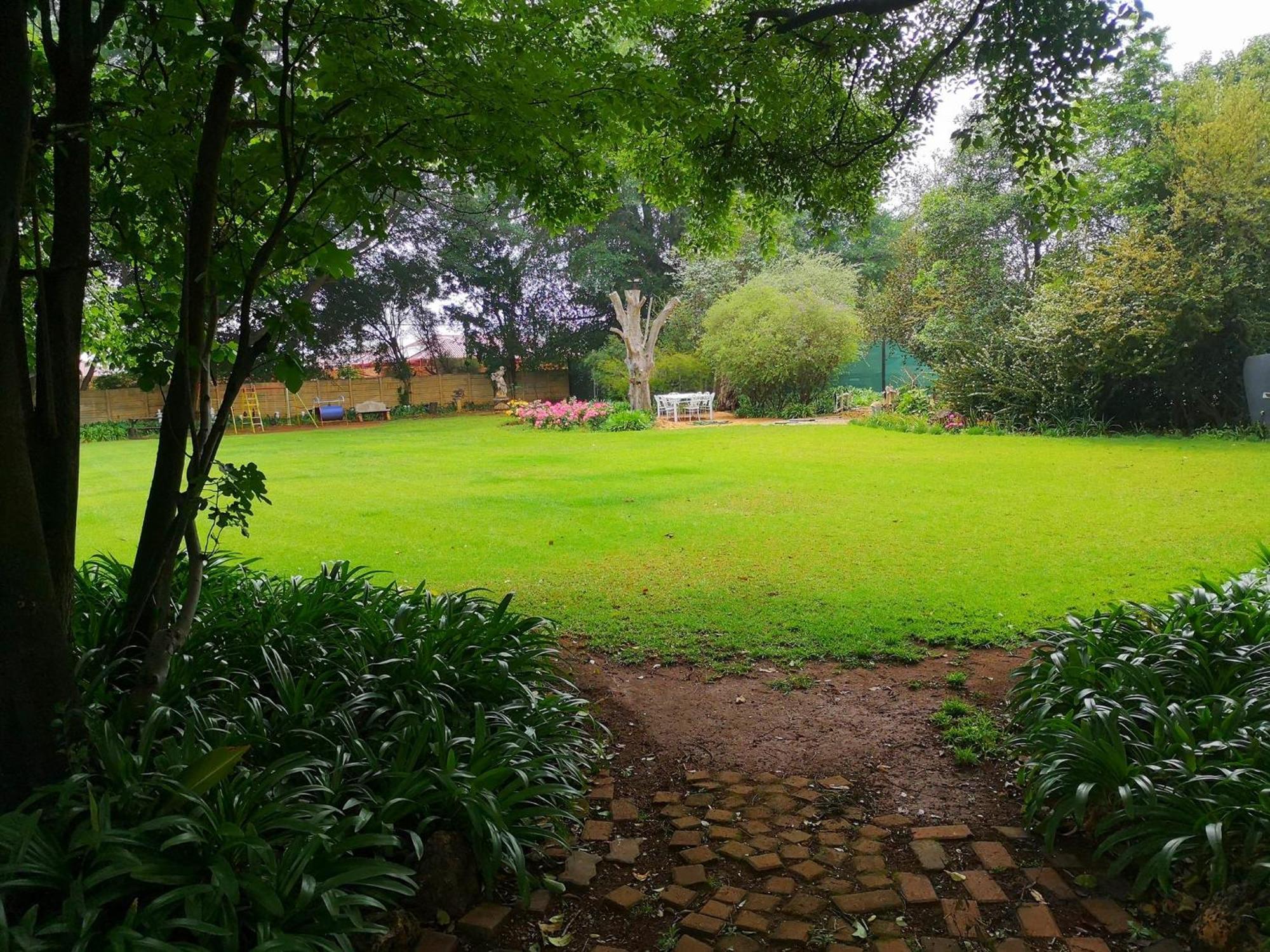 Elsjes Guesthouse Kempton Park Bagian luar foto