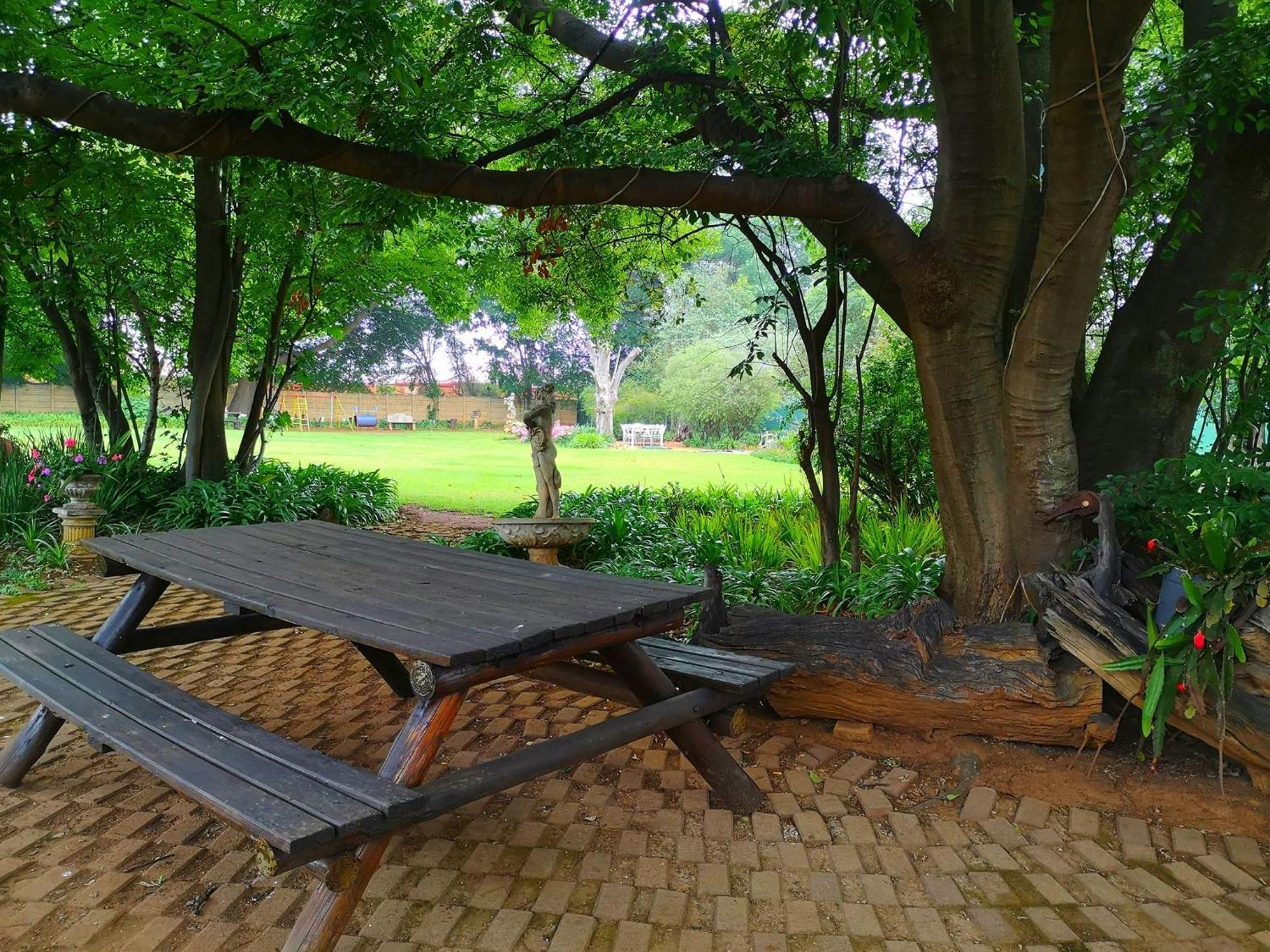 Elsjes Guesthouse Kempton Park Bagian luar foto